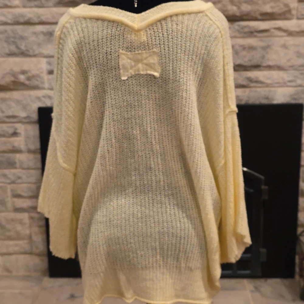 POL yellow knit